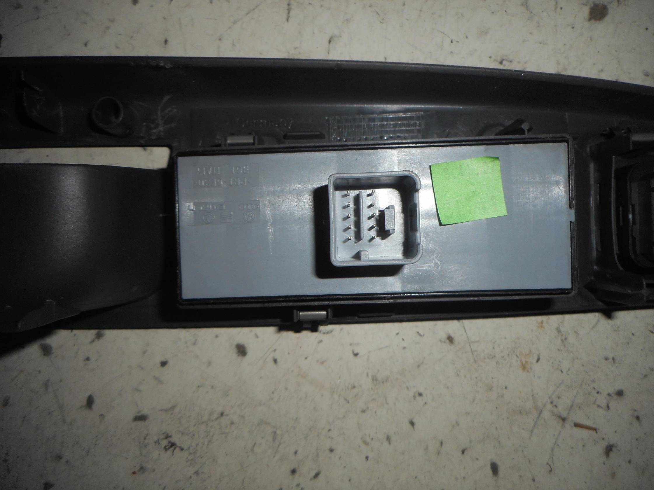 Interruttore alzacristalli porta ant.